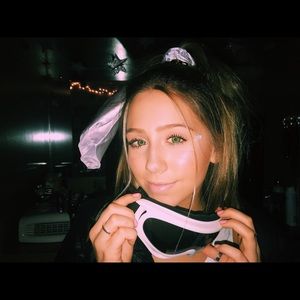 Meet your Posher, Abby